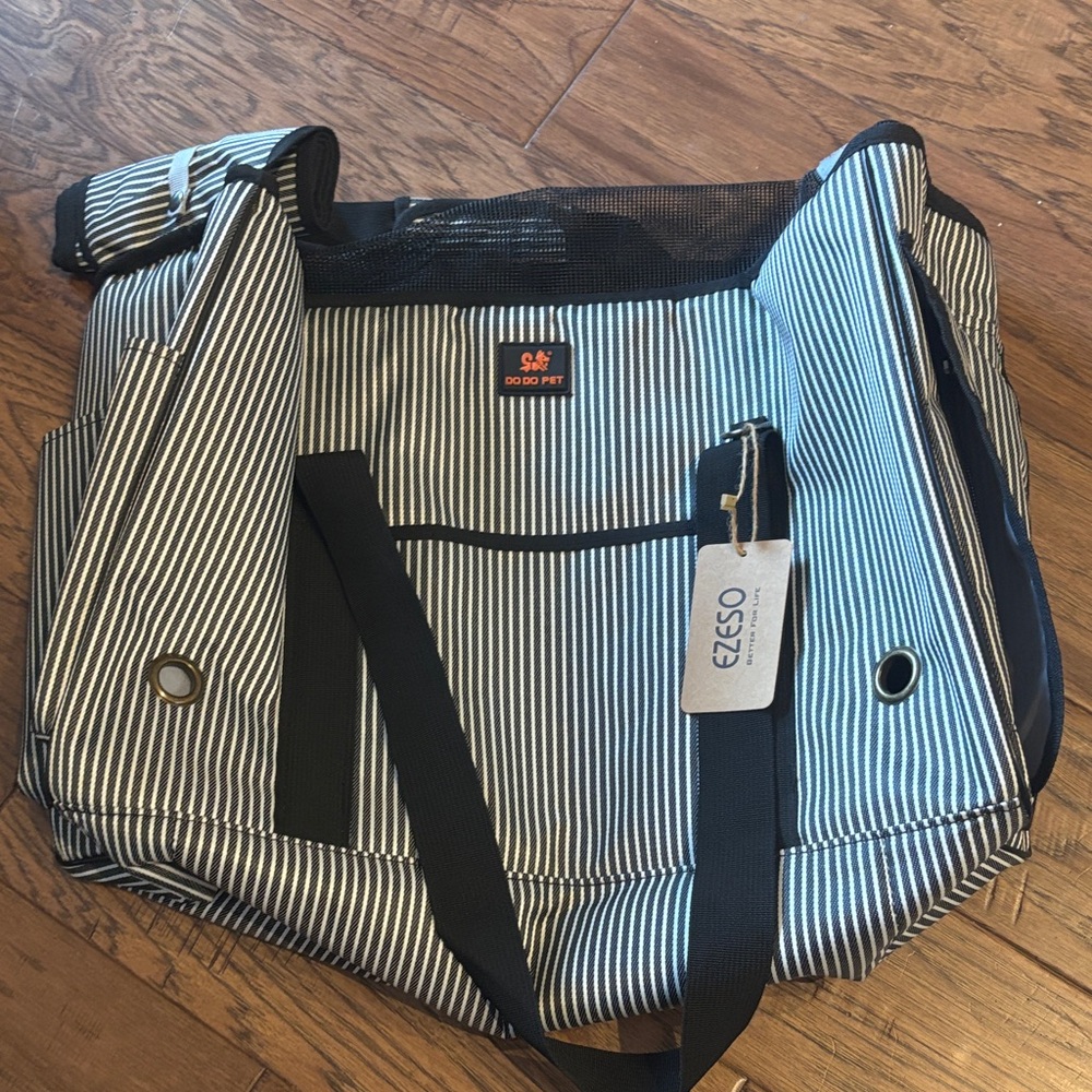 Ezeso Do Do Pet Black and White Striped Pet Carrier